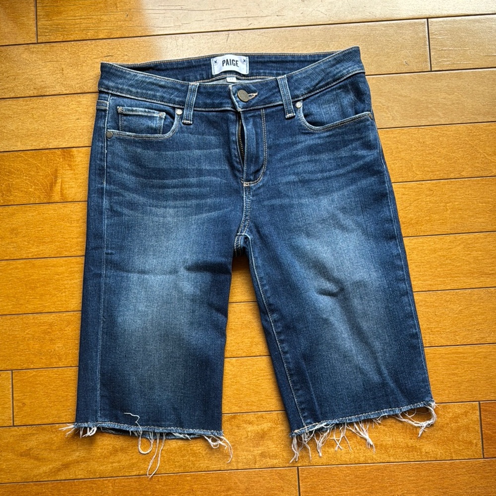 PAIGE Blue Jeans with Distressed Raw Hem